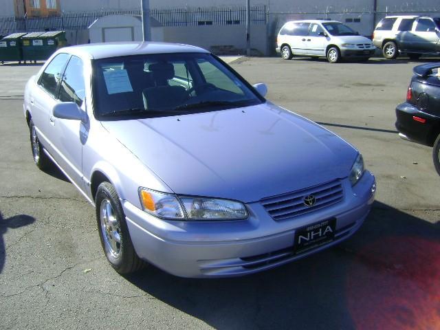 Toyota Camry X Sedan