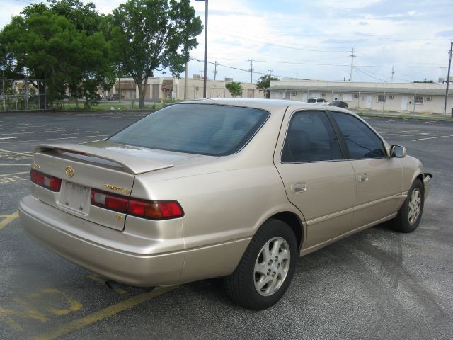 Toyota Camry 1997 photo 1