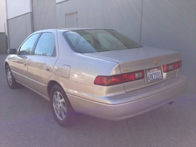 Toyota Camry 1997 photo 2