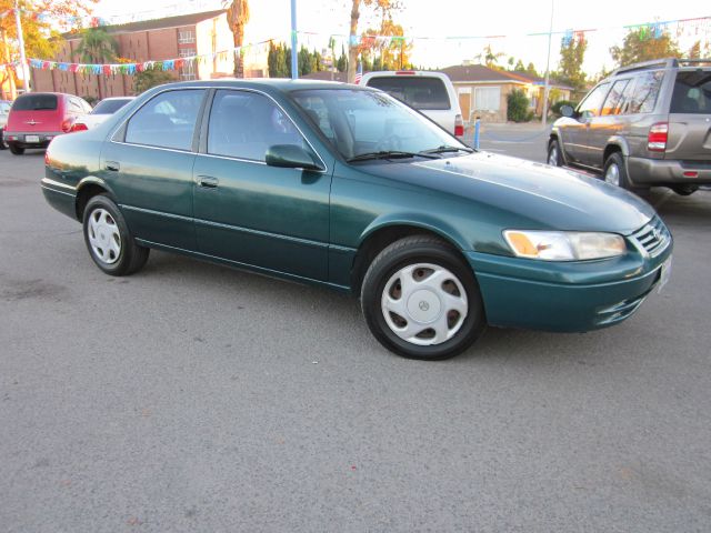 Toyota Camry 1997 photo 2
