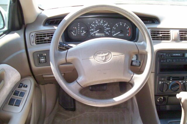 Toyota Camry 1997 photo 1