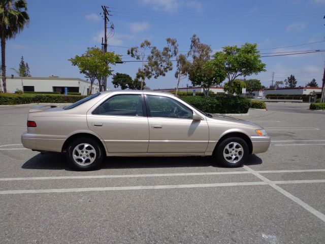 Toyota Camry 1997 photo 1