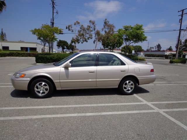 Toyota Camry 1997 photo 10