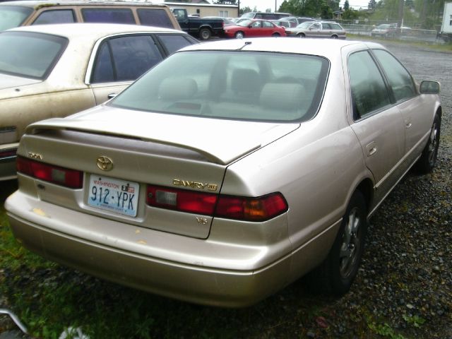 Toyota Camry 1997 photo 4