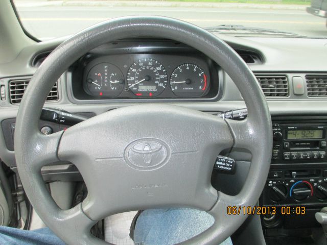 Toyota Camry 1997 photo 4