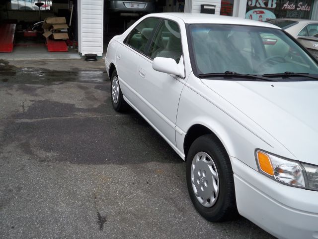 Toyota Camry 1997 photo 2