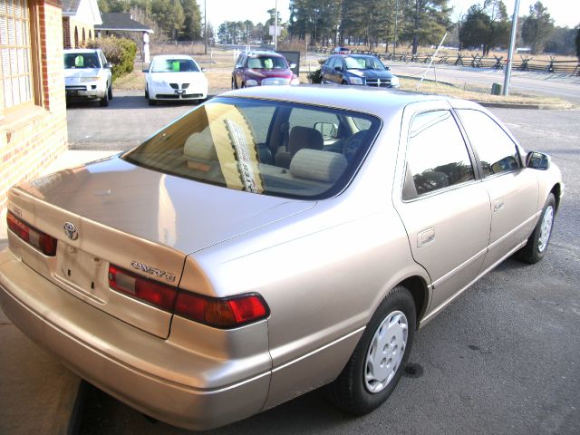 Toyota Camry 1997 photo 2