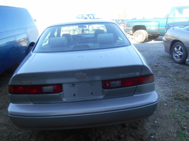 Toyota Camry 1997 photo 2