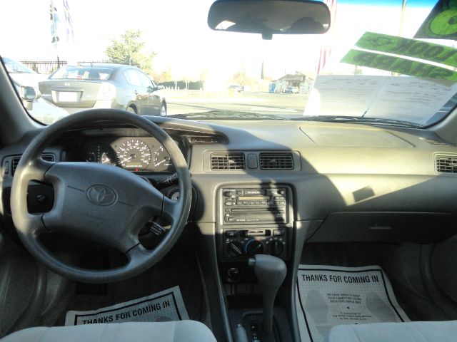 Toyota Camry 1998 photo 3