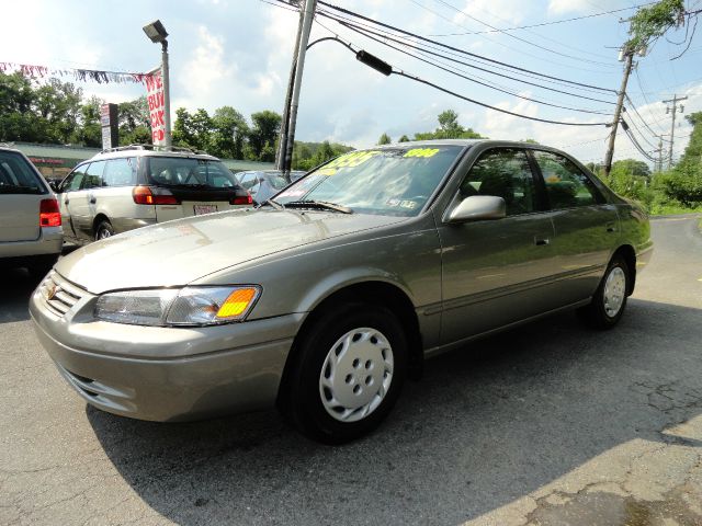 Toyota Camry 1998 photo 2