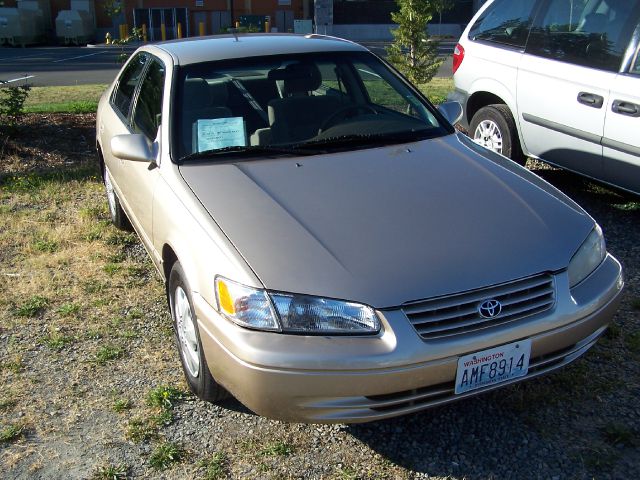 Toyota Camry X Sedan