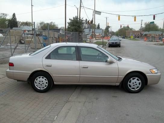 Toyota Camry 1998 photo 3