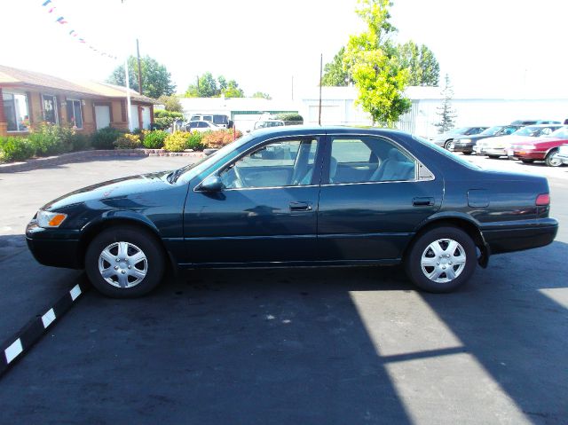 Toyota Camry X Sedan