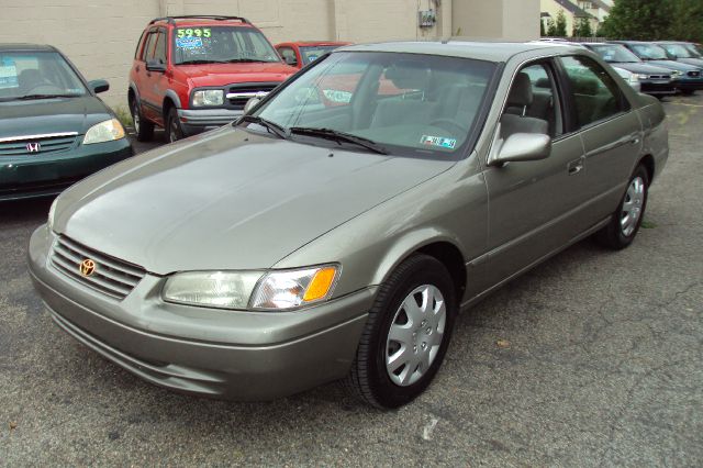 Toyota Camry Enthusiast 2D Roadster Sedan