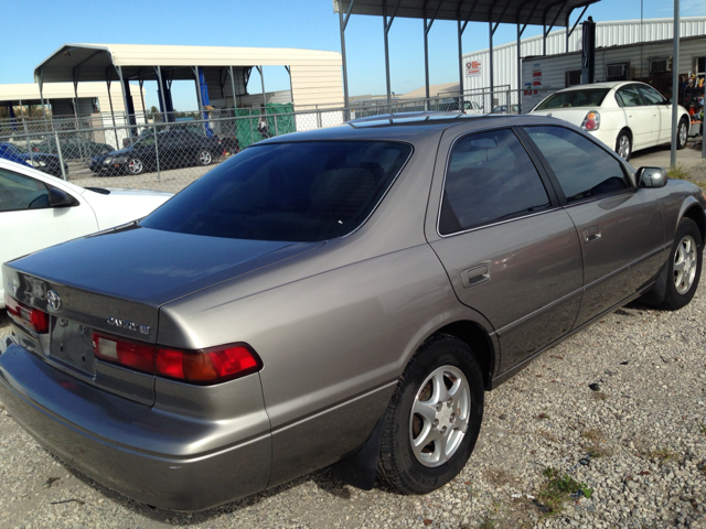 Toyota Camry 1998 photo 3