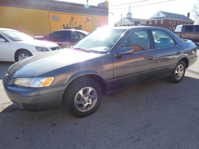 Toyota Camry 1998 photo 1