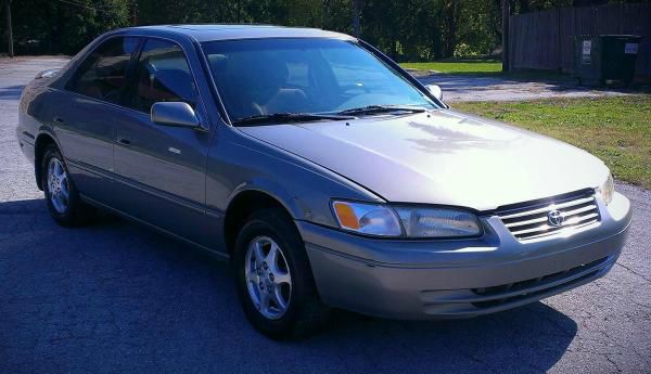 Toyota Camry 1998 photo 1