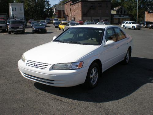 Toyota Camry SEL Sport Utility 4D Other