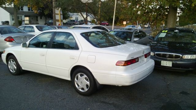 Toyota Camry Enthusiast 2D Roadster Sedan