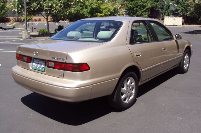 Toyota Camry 1999 photo 2