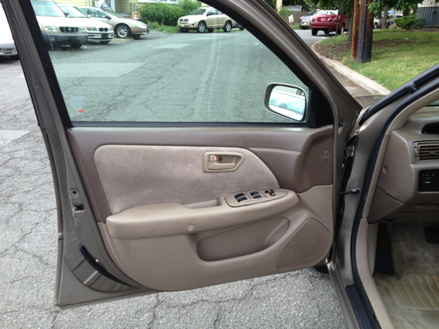 Toyota Camry SEL Sport Utility 4D Sedan