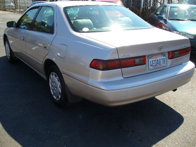 Toyota Camry 1999 photo 2