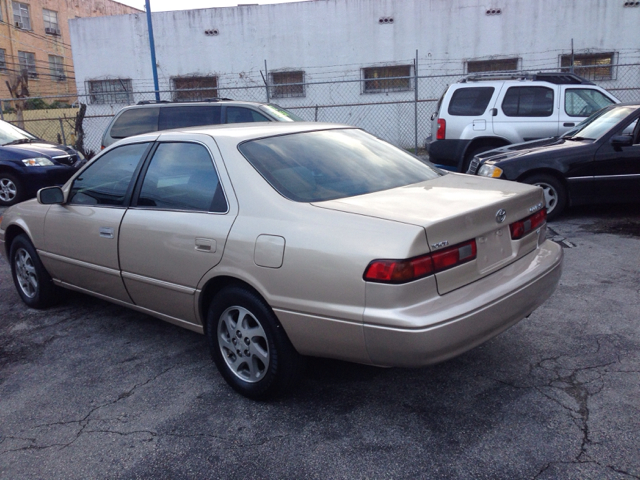 Toyota Camry 1999 photo 1