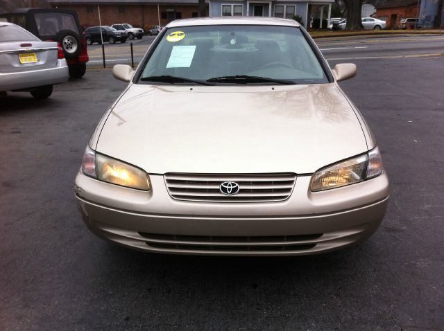 Toyota Camry 1999 photo 1