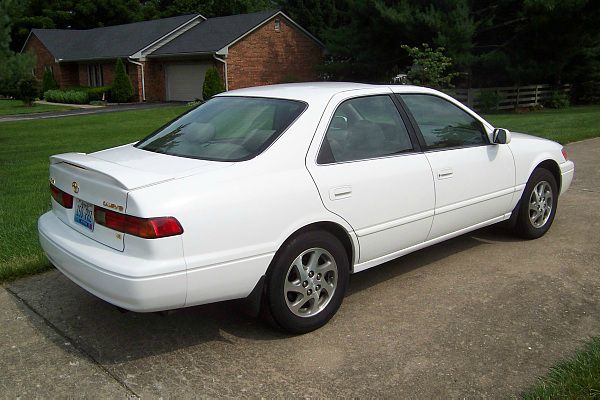 Toyota Camry 1999 photo 1