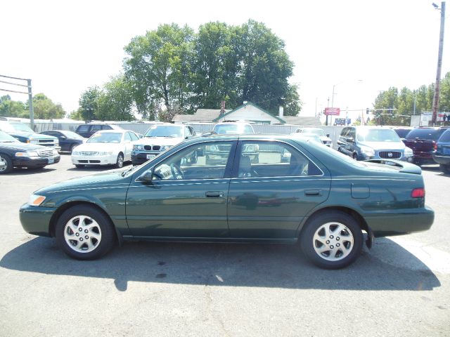 Toyota Camry 1999 photo 1