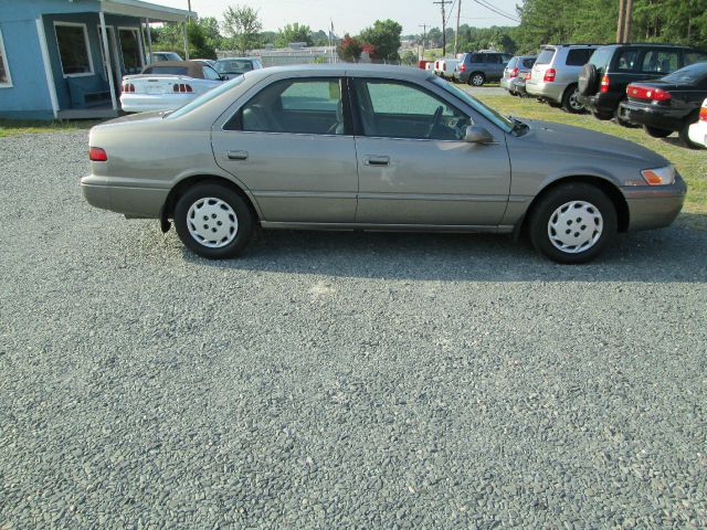 Toyota Camry 1999 photo 1