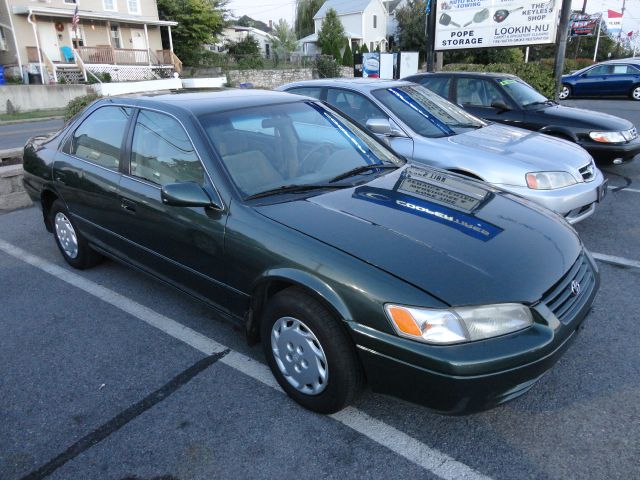 Toyota Camry 1999 photo 1