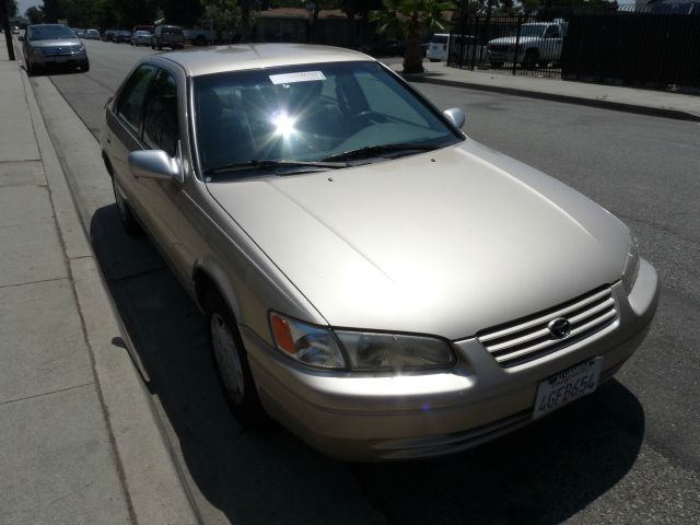 Toyota Camry 1999 photo 1