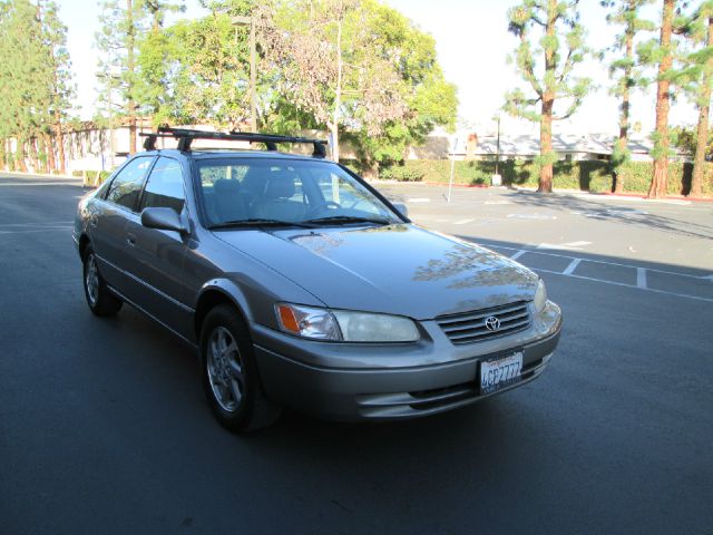 Toyota Camry 1999 photo 1