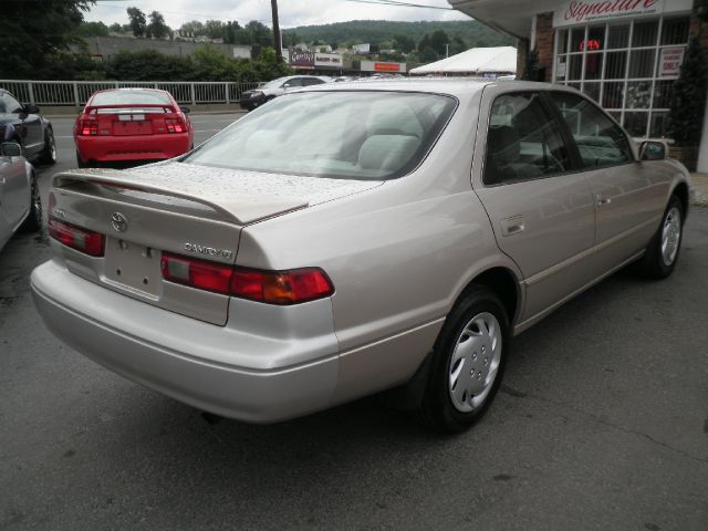 Toyota Camry 1999 photo 2