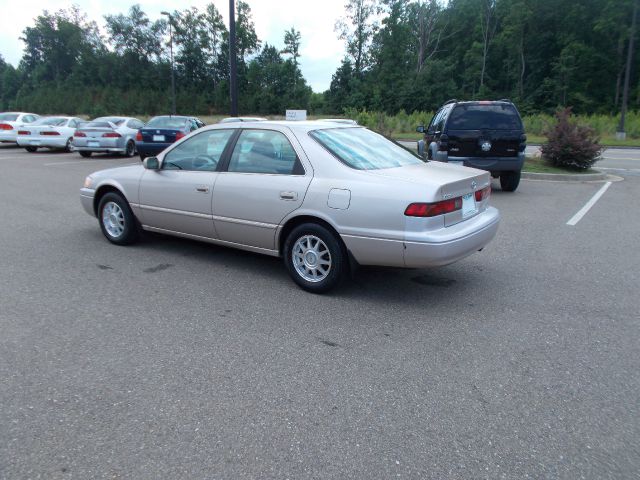 Toyota Camry 1999 photo 1