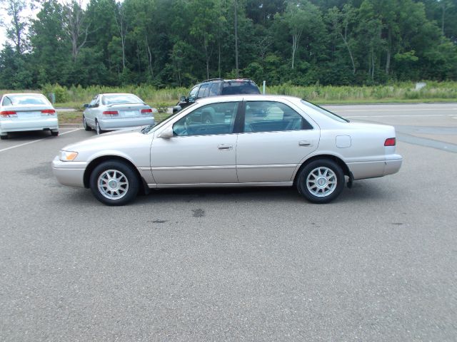 Toyota Camry 1999 photo 2