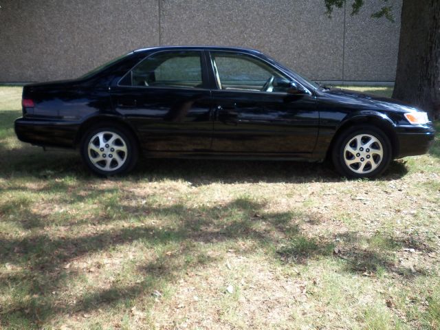 Toyota Camry Enthusiast 2D Roadster Sedan