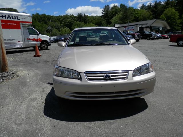 Toyota Camry 2000 photo 1