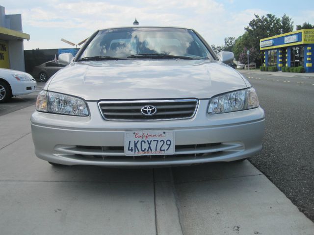 Toyota Camry 2000 photo 3