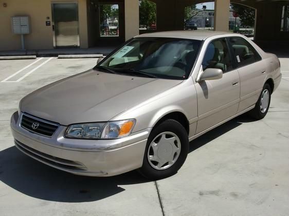 Toyota Camry 2000 photo 1