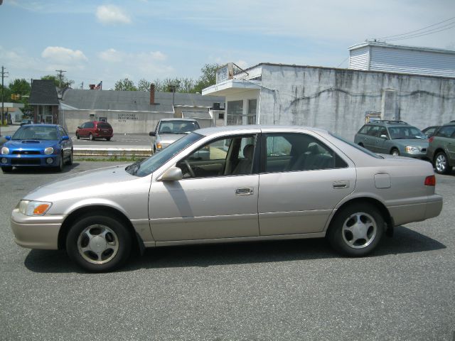 Toyota Camry 2000 photo 4