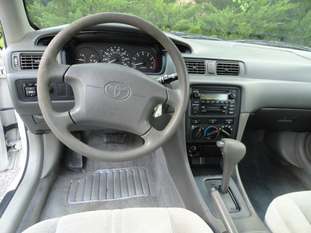 Toyota Camry 2000 photo 5