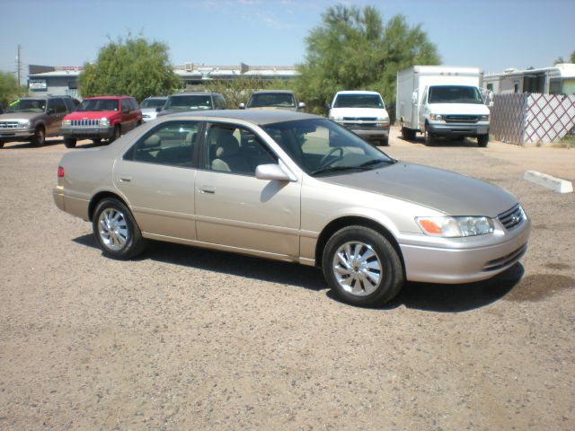 Toyota Camry 2000 photo 2