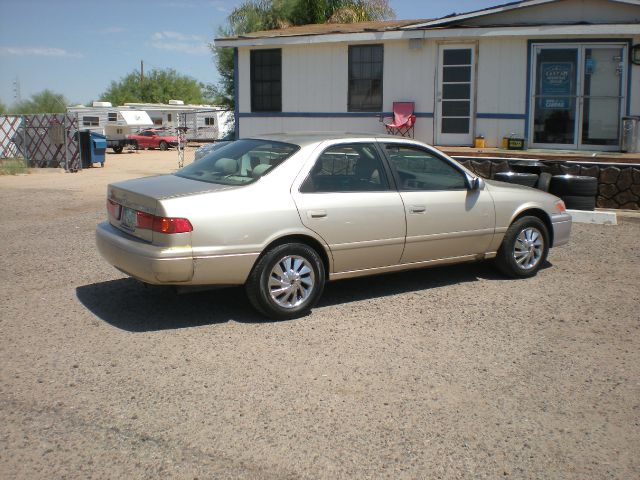 Toyota Camry 2000 photo 4