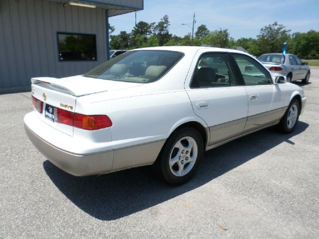 Toyota Camry 2000 photo 1