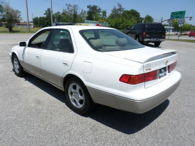 Toyota Camry 2000 photo 4