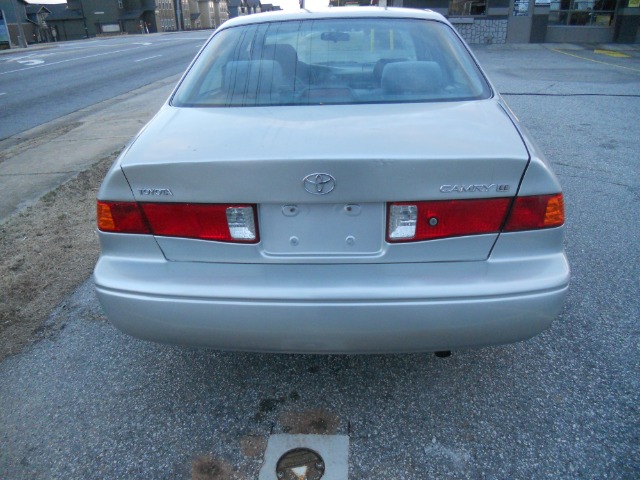 Toyota Camry 2000 photo 2