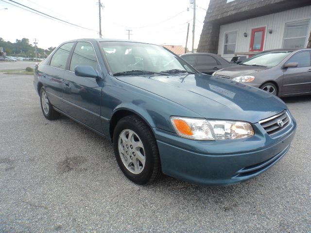 Toyota Camry 2000 photo 1