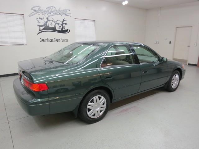 Toyota Camry 2000 photo 2